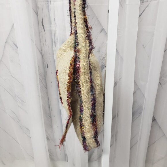 Lakhays Collection Oatmeal Fuzzy Trim 100% Hemp Messenger Crossbody Bag - Picture 5 of 15